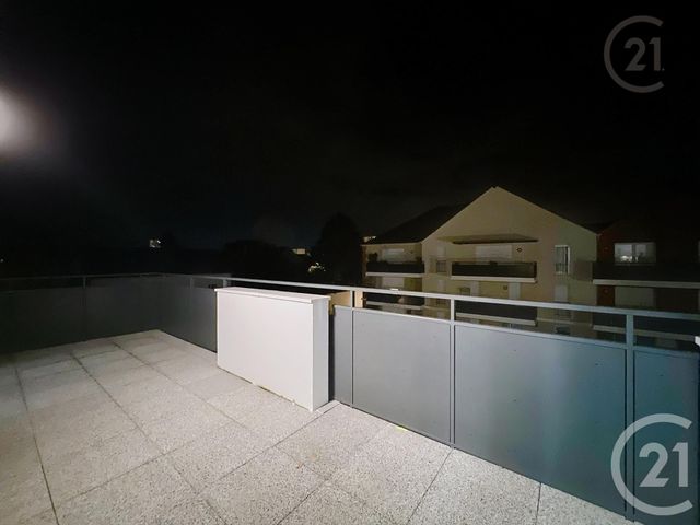 Appartement F2 à louer - 2 pièces - 40.6 m2 - DAMMARIE LES LYS - 77 - ILE-DE-FRANCE - Century 21 Cerim