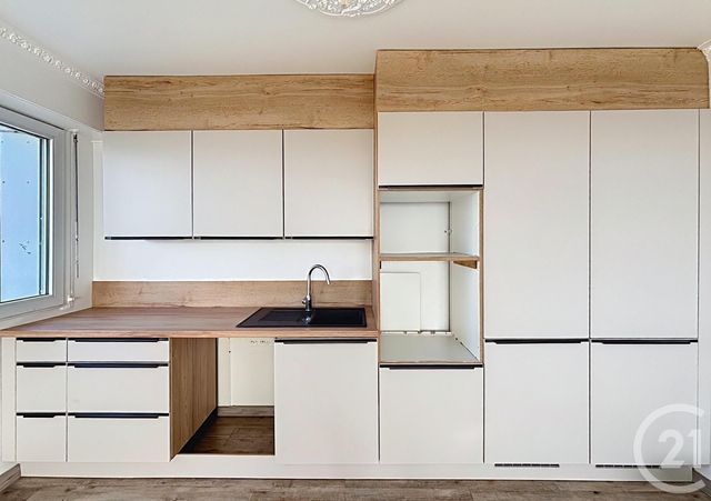 Appartement T3 à louer - 3 pièces - 68.53 m2 - MELUN - 77 - ILE-DE-FRANCE - Century 21 Cerim