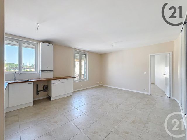 Appartement F3 à louer - 3 pièces - 54.51 m2 - DAMMARIE LES LYS - 77 - ILE-DE-FRANCE - Century 21 Cerim