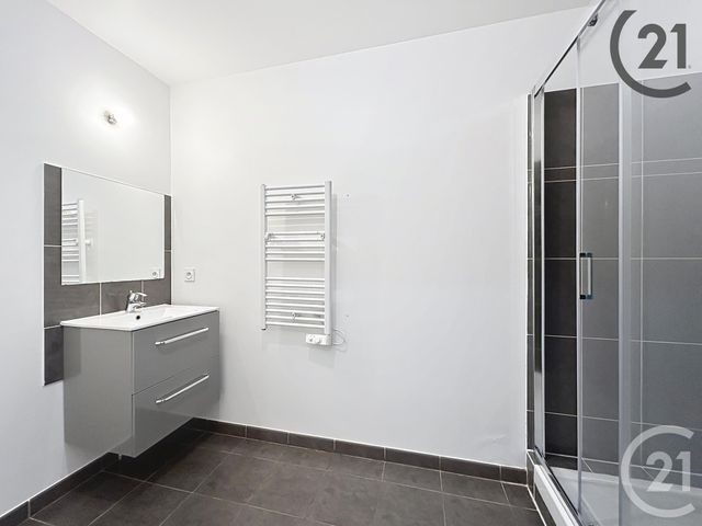 Appartement F1 à louer - 1 pièce - 30.75 m2 - SAVIGNY LE TEMPLE - 77 - ILE-DE-FRANCE - Century 21 Cerim