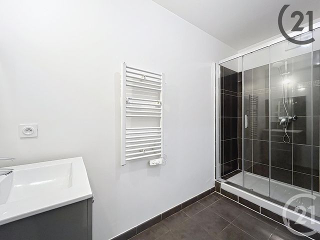 Appartement F1 à louer - 1 pièce - 30.75 m2 - SAVIGNY LE TEMPLE - 77 - ILE-DE-FRANCE - Century 21 Cerim