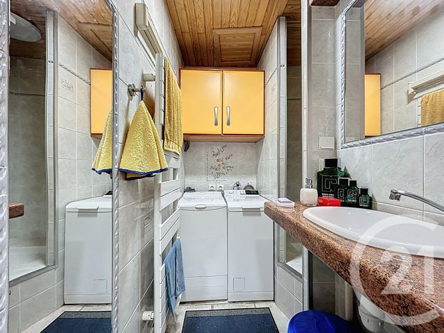 Appartement F2 à vendre - 2 pièces - 61.48 m2 - MELUN - 77 - ILE-DE-FRANCE - Century 21 Cerim