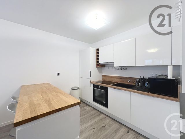 Appartement F2 à louer - 2 pièces - 46.66 m2 - MELUN - 77 - ILE-DE-FRANCE - Century 21 Cerim