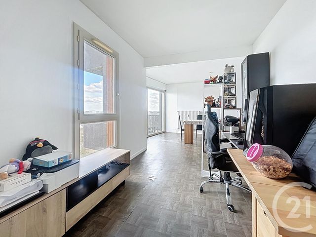 Appartement F4 à vendre - 4 pièces - 82.17 m2 - LE MEE SUR SEINE - 77 - ILE-DE-FRANCE - Century 21 Cerim