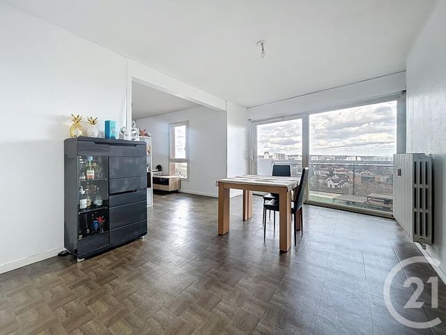Appartement F4 à vendre - 4 pièces - 82.17 m2 - LE MEE SUR SEINE - 77 - ILE-DE-FRANCE - Century 21 Cerim