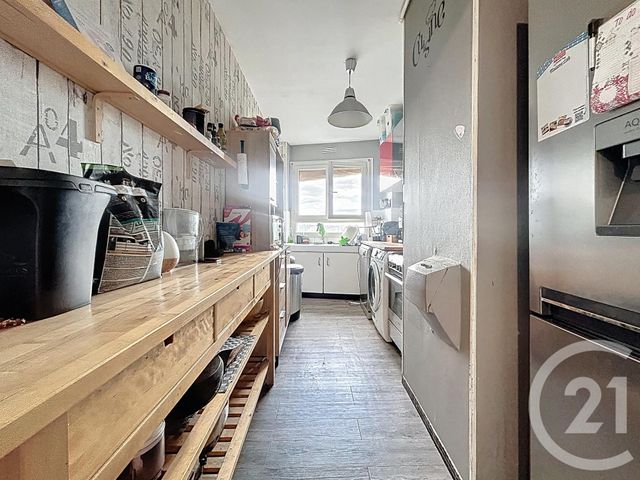 Appartement F4 à vendre - 4 pièces - 82.17 m2 - LE MEE SUR SEINE - 77 - ILE-DE-FRANCE - Century 21 Cerim