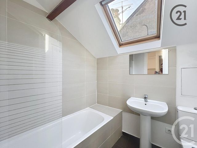 Afficher la photo en grand Appartement F2 à louer - 2 pièces - 35.03 m2 - MELUN - 77 - ILE-DE-FRANCE - Century 21 Cerim