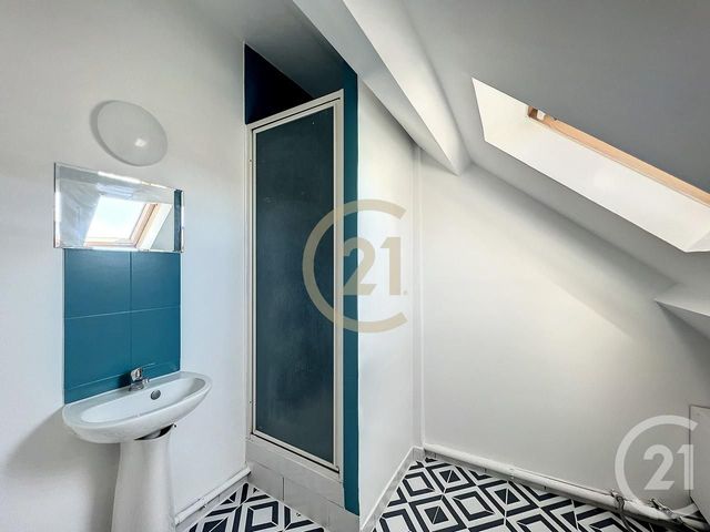 Afficher la photo en grand Appartement Duplex à louer - 3 pièces - 41.0 m2 - MELUN - 77 - ILE-DE-FRANCE - Century 21 Cerim