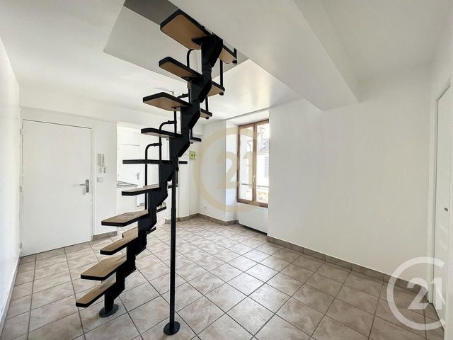 Afficher la photo en grand Appartement Duplex à louer - 3 pièces - 41.0 m2 - MELUN - 77 - ILE-DE-FRANCE - Century 21 Cerim