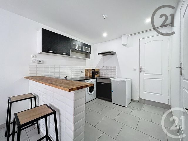 Appartement F2 à louer - 2 pièces - 34.7 m2 - MELUN - 77 - ILE-DE-FRANCE - Century 21 Cerim