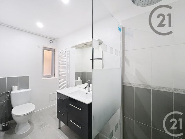 Appartement F2 à louer - 2 pièces - 34.7 m2 - MELUN - 77 - ILE-DE-FRANCE - Century 21 Cerim