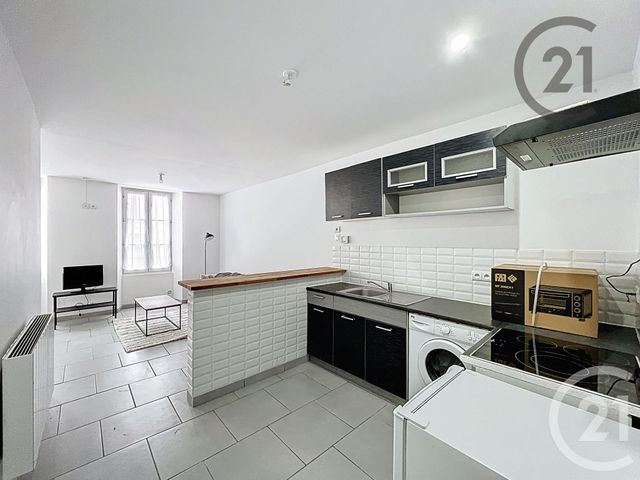 Appartement F2 à louer - 2 pièces - 34.7 m2 - MELUN - 77 - ILE-DE-FRANCE - Century 21 Cerim