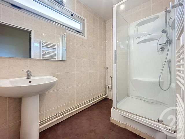 Appartement F3 à vendre - 4 pièces - 75.23 m2 - MELUN - 77 - ILE-DE-FRANCE - Century 21 Cerim