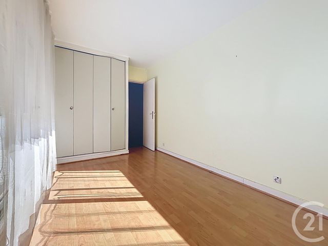 Appartement F3 à vendre - 4 pièces - 75.23 m2 - MELUN - 77 - ILE-DE-FRANCE - Century 21 Cerim