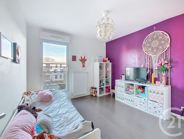 Appartement à vendre - 4 pièces - 89.88 m2 - DAMMARIE LES LYS - 77 - ILE-DE-FRANCE - Century 21 Cerim