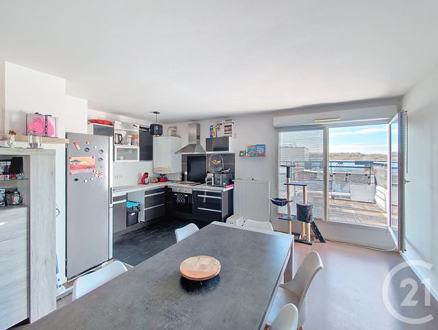 Appartement à vendre - 4 pièces - 89.88 m2 - DAMMARIE LES LYS - 77 - ILE-DE-FRANCE - Century 21 Cerim