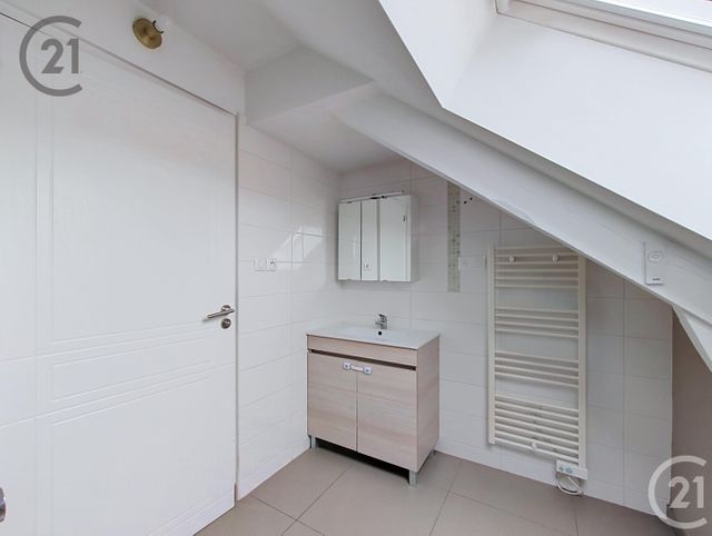 Appartement F4 à vendre - 5 pièces - 64.0 m2 - LE MEE SUR SEINE - 77 - ILE-DE-FRANCE - Century 21 Cerim