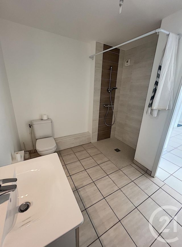 Appartement F2 à louer - 2 pièces - 35.7 m2 - MELUN - 77 - ILE-DE-FRANCE - Century 21 Cerim