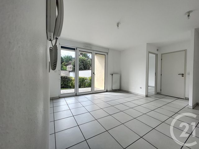 Appartement F2 à louer - 2 pièces - 35.7 m2 - MELUN - 77 - ILE-DE-FRANCE - Century 21 Cerim