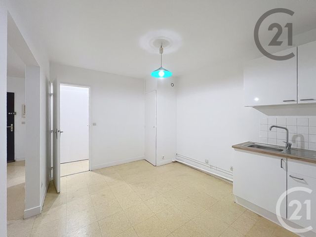 Appartement F1 à louer - 1 pièce - 34.94 m2 - LA ROCHETTE - 77 - ILE-DE-FRANCE - Century 21 Cerim