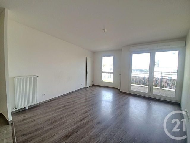 Appartement F2 à louer - 2 pièces - 49.2 m2 - DAMMARIE LES LYS - 77 - ILE-DE-FRANCE - Century 21 Cerim