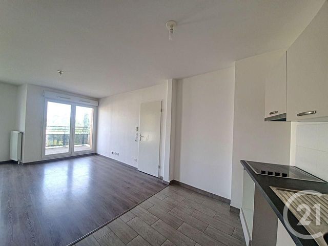 Appartement F2 à louer - 2 pièces - 49.2 m2 - DAMMARIE LES LYS - 77 - ILE-DE-FRANCE - Century 21 Cerim