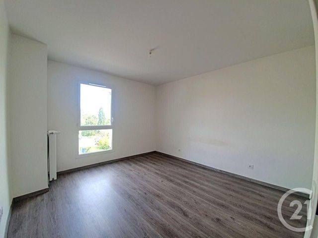 Appartement F2 à louer - 2 pièces - 49.2 m2 - DAMMARIE LES LYS - 77 - ILE-DE-FRANCE - Century 21 Cerim