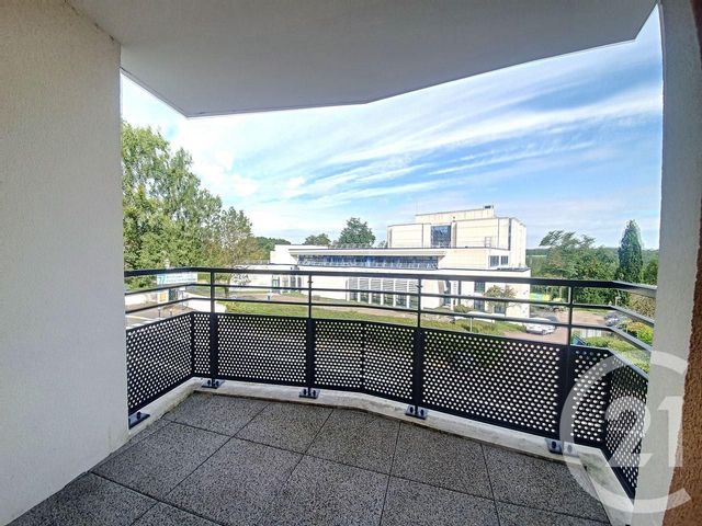 Appartement F2 à louer - 2 pièces - 49.2 m2 - DAMMARIE LES LYS - 77 - ILE-DE-FRANCE - Century 21 Cerim