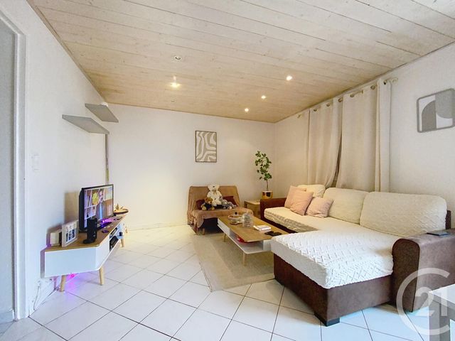 Appartement F2 à vendre - 2 pièces - 57.0 m2 - DAMMARIE LES LYS - 77 - ILE-DE-FRANCE - Century 21 Cerim