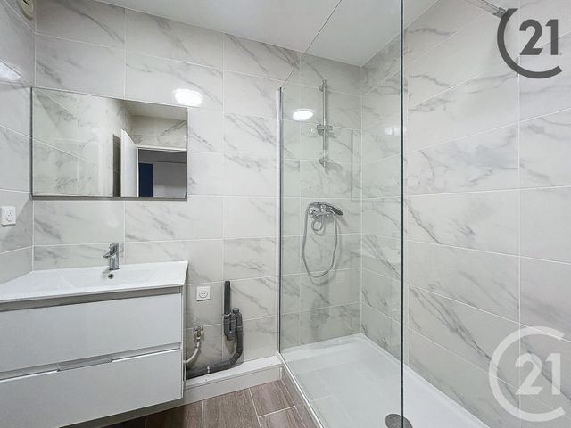 Appartement F3 à louer - 3 pièces - 69.84 m2 - MELUN - 77 - ILE-DE-FRANCE - Century 21 Cerim