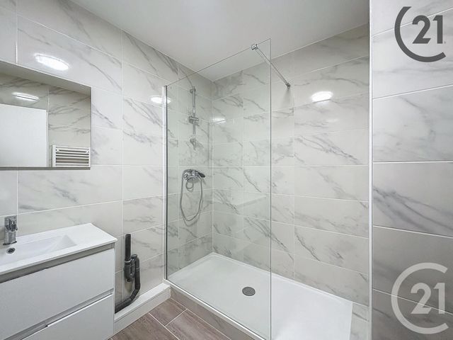 Appartement F3 à louer - 3 pièces - 69.84 m2 - MELUN - 77 - ILE-DE-FRANCE - Century 21 Cerim