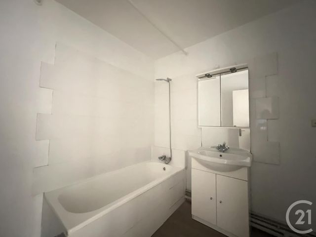 Appartement F3 à louer - 3 pièces - 59.24 m2 - MELUN - 77 - ILE-DE-FRANCE - Century 21 Cerim