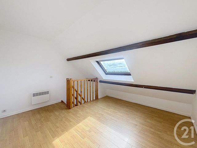 Appartement Duplex à louer - 2 pièces - 30.0 m2 - MELUN - 77 - ILE-DE-FRANCE - Century 21 Cerim