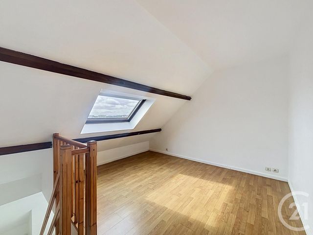 Appartement Duplex à louer - 2 pièces - 30.0 m2 - MELUN - 77 - ILE-DE-FRANCE - Century 21 Cerim