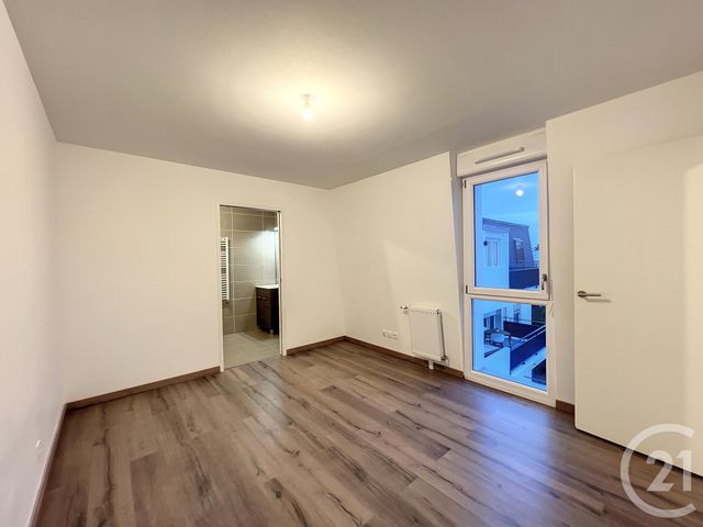Appartement F2 à louer - 2 pièces - 45.5 m2 - DAMMARIE LES LYS - 77 - ILE-DE-FRANCE - Century 21 Cerim