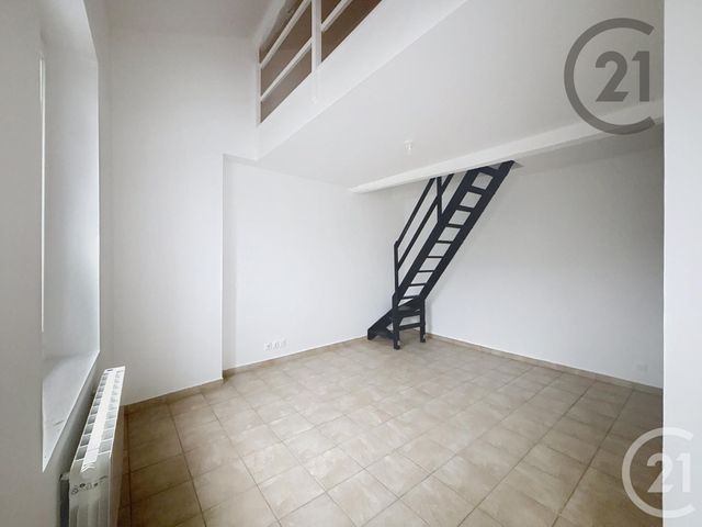 Appartement Duplex à louer - 2 pièces - 23.44 m2 - MELUN - 77 - ILE-DE-FRANCE - Century 21 Cerim