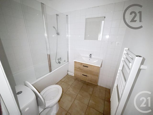 Appartement Duplex à louer - 2 pièces - 23.44 m2 - MELUN - 77 - ILE-DE-FRANCE - Century 21 Cerim