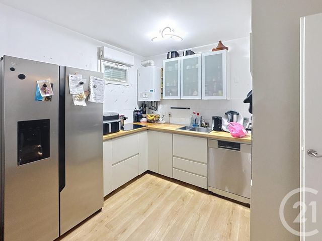 Appartement F3 à vendre - 3 pièces - 57.0 m2 - DAMMARIE LES LYS - 77 - ILE-DE-FRANCE - Century 21 Cerim