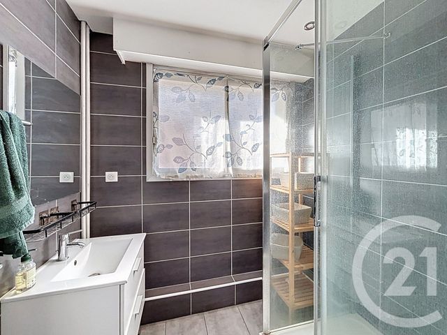 Appartement F2 à vendre - 2 pièces - 48.34 m2 - MELUN - 77 - ILE-DE-FRANCE - Century 21 Cerim