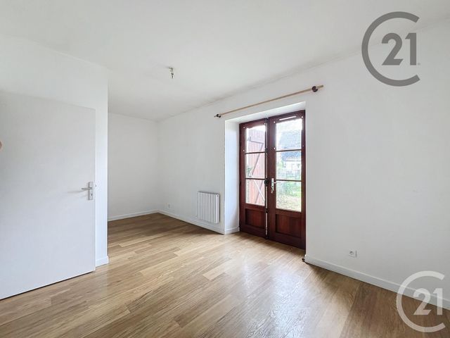 maison à louer - 4 pièces - 86.03 m2 - FOUJU - 77 - ILE-DE-FRANCE - Century 21 Cerim