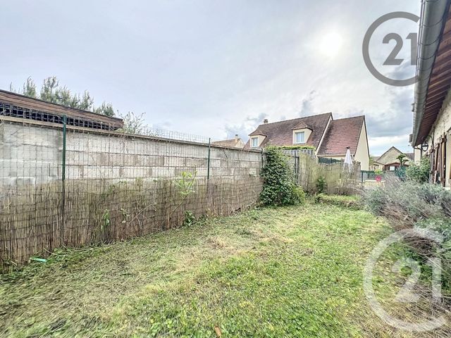 maison à louer - 4 pièces - 86.03 m2 - FOUJU - 77 - ILE-DE-FRANCE - Century 21 Cerim