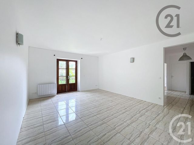 maison à louer - 4 pièces - 86.03 m2 - FOUJU - 77 - ILE-DE-FRANCE - Century 21 Cerim