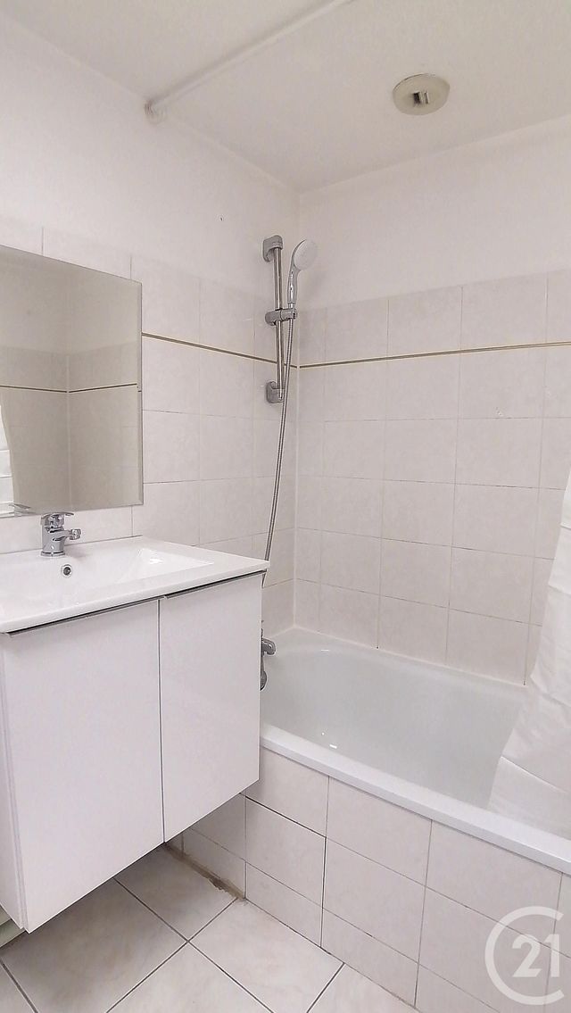 Appartement Duplex à vendre - 2 pièces - 30.02 m2 - MELUN - 77 - ILE-DE-FRANCE - Century 21 Cerim