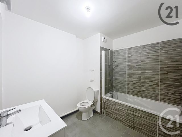 Appartement F4 à louer - 4 pièces - 84.82 m2 - DAMMARIE LES LYS - 77 - ILE-DE-FRANCE - Century 21 Cerim