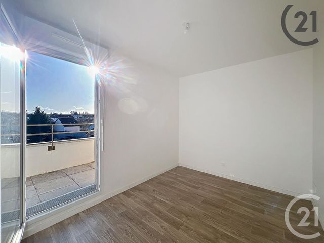 Appartement F4 à louer - 4 pièces - 84.82 m2 - DAMMARIE LES LYS - 77 - ILE-DE-FRANCE - Century 21 Cerim