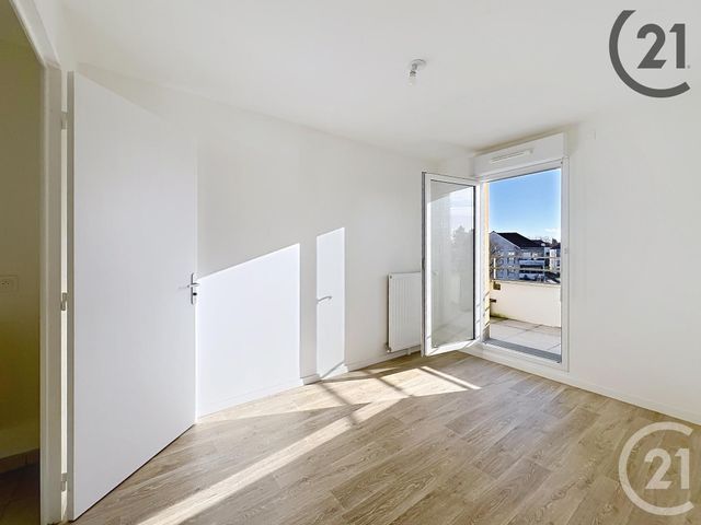 Appartement F4 à louer - 4 pièces - 84.82 m2 - DAMMARIE LES LYS - 77 - ILE-DE-FRANCE - Century 21 Cerim