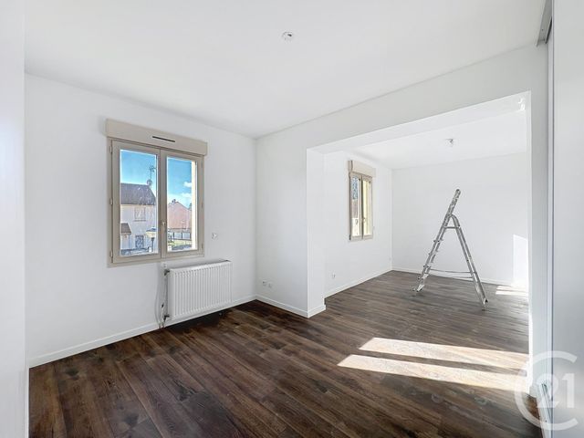 maison à louer - 5 pièces - 137.35 m2 - DAMMARIE LES LYS - 77 - ILE-DE-FRANCE - Century 21 Cerim