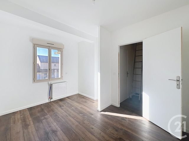 maison à louer - 5 pièces - 137.35 m2 - DAMMARIE LES LYS - 77 - ILE-DE-FRANCE - Century 21 Cerim