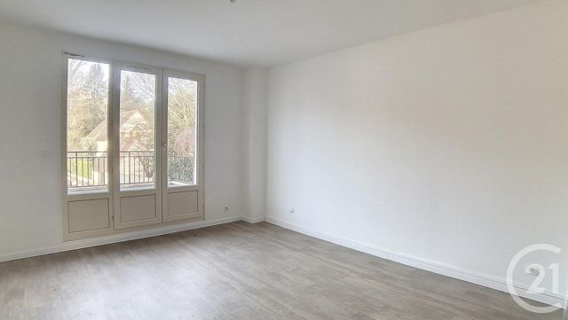 Appartement à louer - 2 pièces - 35.0 m2 - MELUN - 77 - ILE-DE-FRANCE - Century 21 Cerim