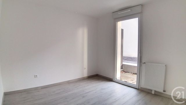 Appartement F3 à louer - 3 pièces - 59.7 m2 - LE MEE SUR SEINE - 77 - ILE-DE-FRANCE - Century 21 Cerim